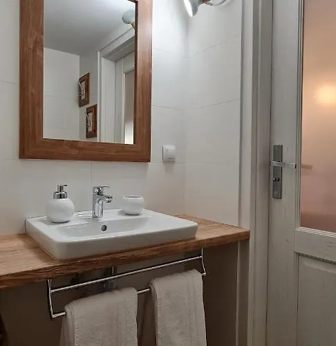 Appartement Strazacka 2 *